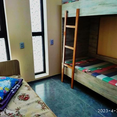 Tastaq Hostel Almaty Exterior photo