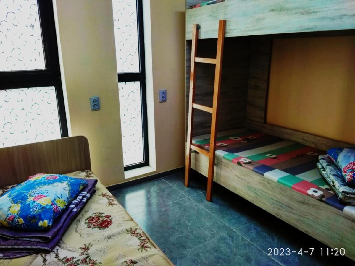 Tastaq Hostel Almaty Exterior photo