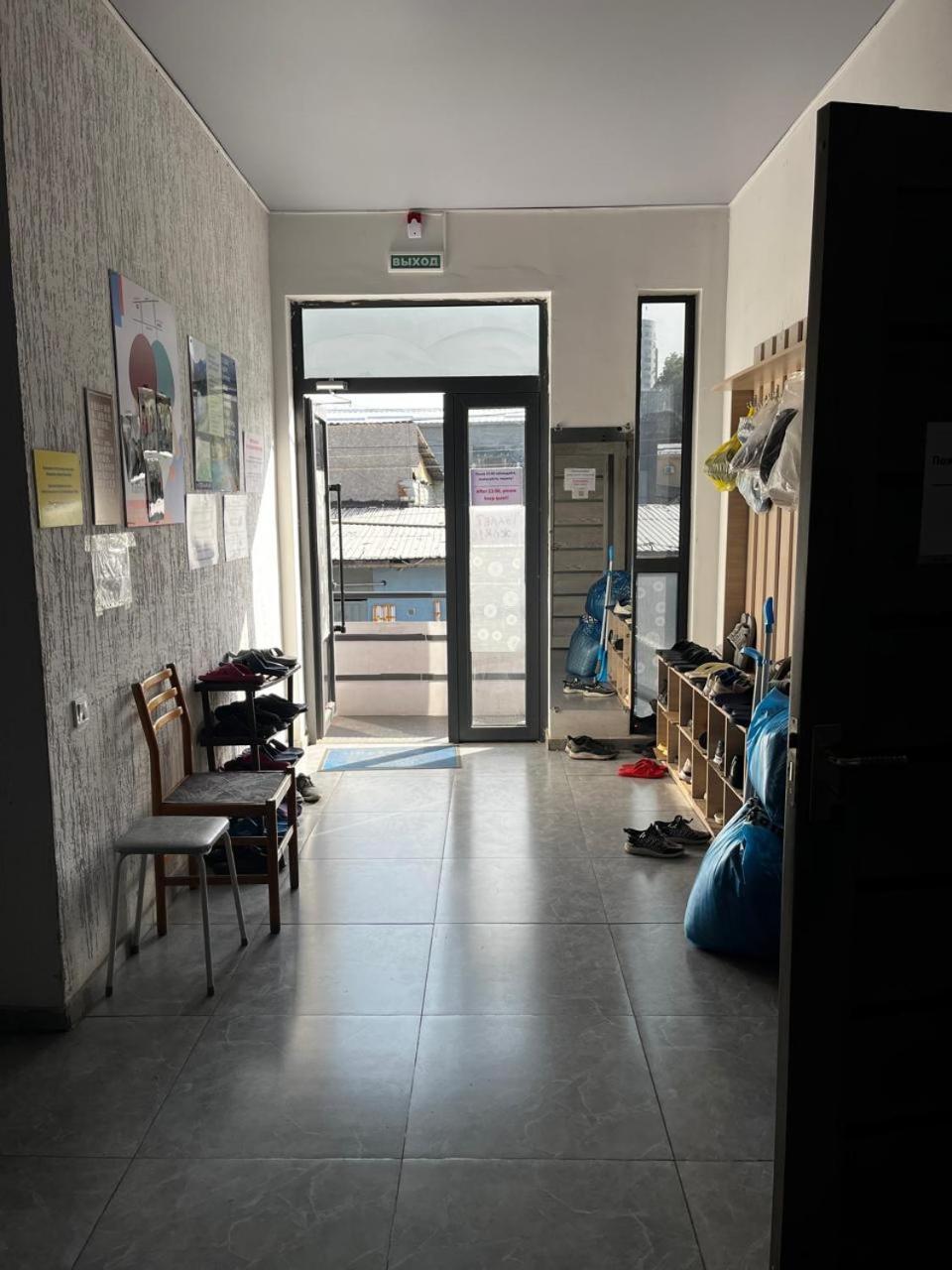 Tastaq Hostel Almaty Exterior photo
